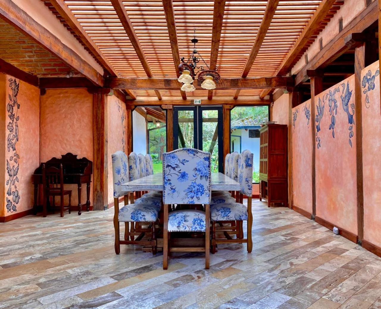 Bed and Breakfast Hacienda San Juan De La Vega Отавало Екстер'єр фото
